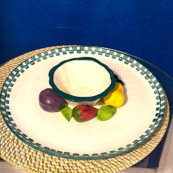 Vintage 1970s Cali Signed Hand-Painted Ceramic 3D Fruit Serving Plate - Picture 5 of 8